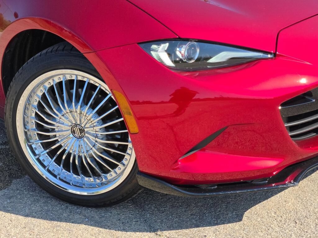 Used 2024 MAZDA MX-5 Miata Club w/ Interior Package RWD image 5