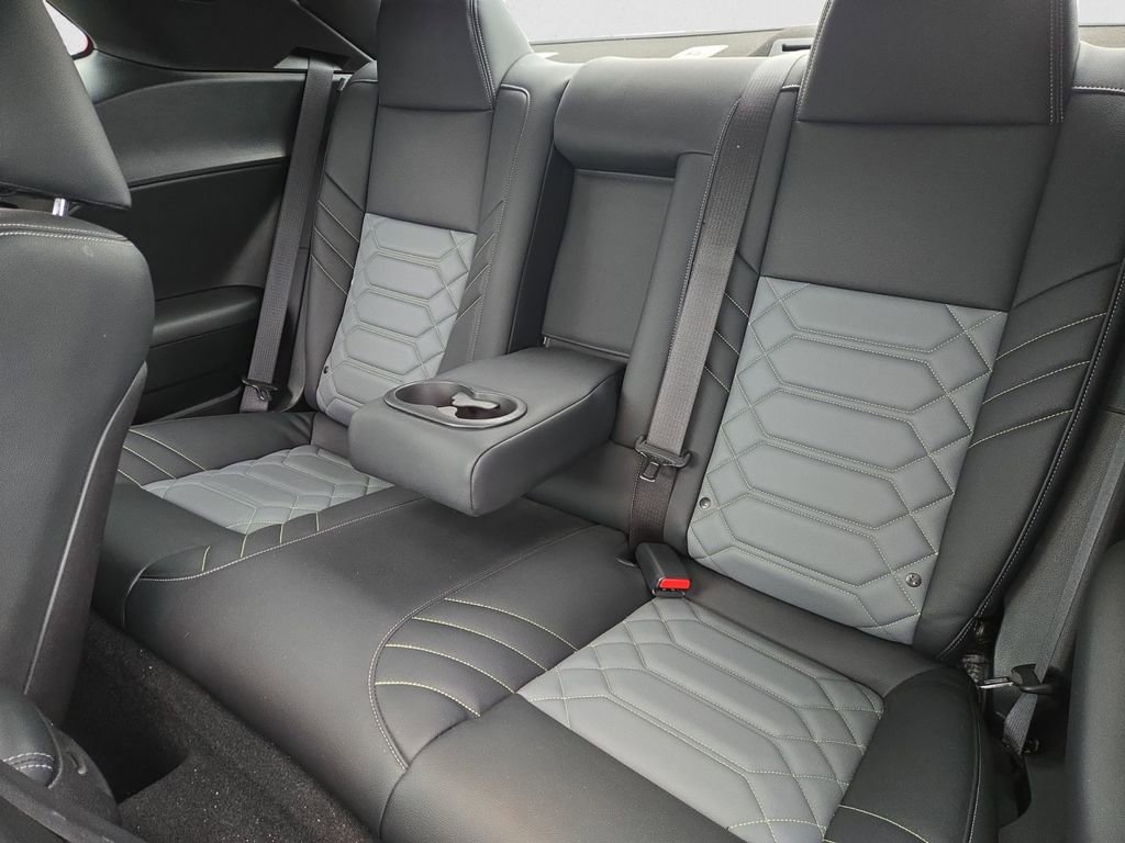 Used 2022 Dodge Challenger R/T w/ Driver Convenience Group image 20