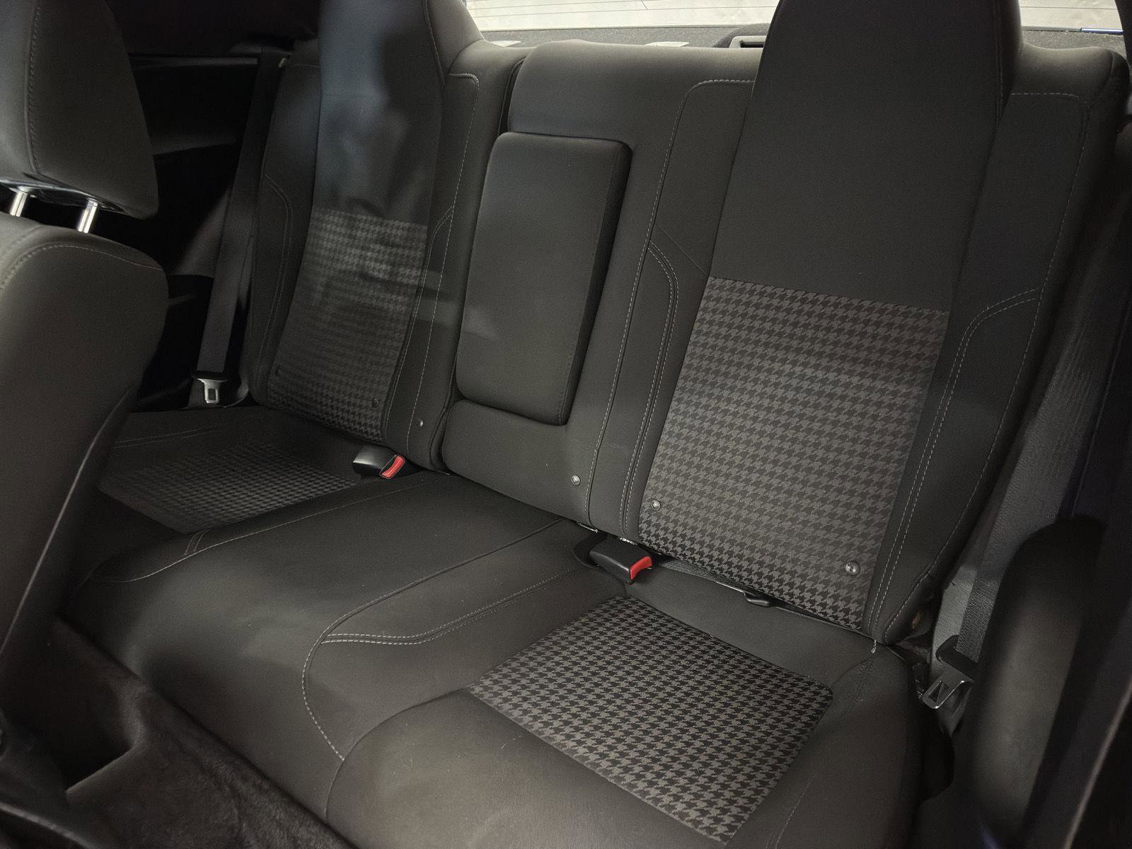 Used 2017 Dodge Challenger R/T image 18