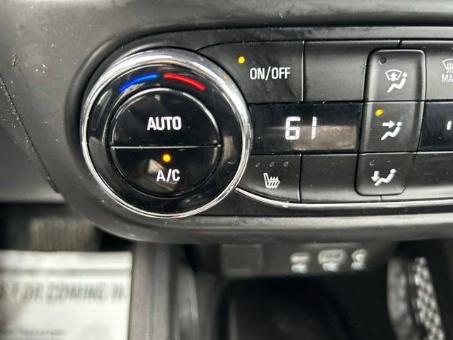 Used 2021 Chevrolet TrailBlazer RS w/ Technology Package FWD image 27