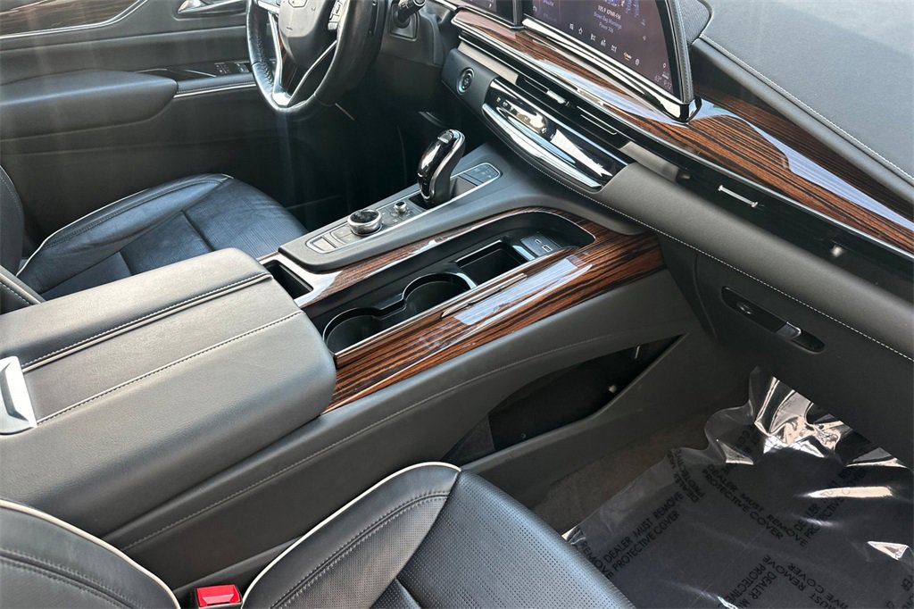 Used 2022 Cadillac Escalade Premium Luxury image 19