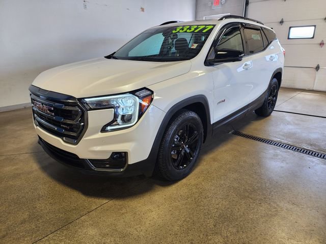 Certified 2024 GMC Terrain AT4 w/ Tech Package AWD/4WD image 8