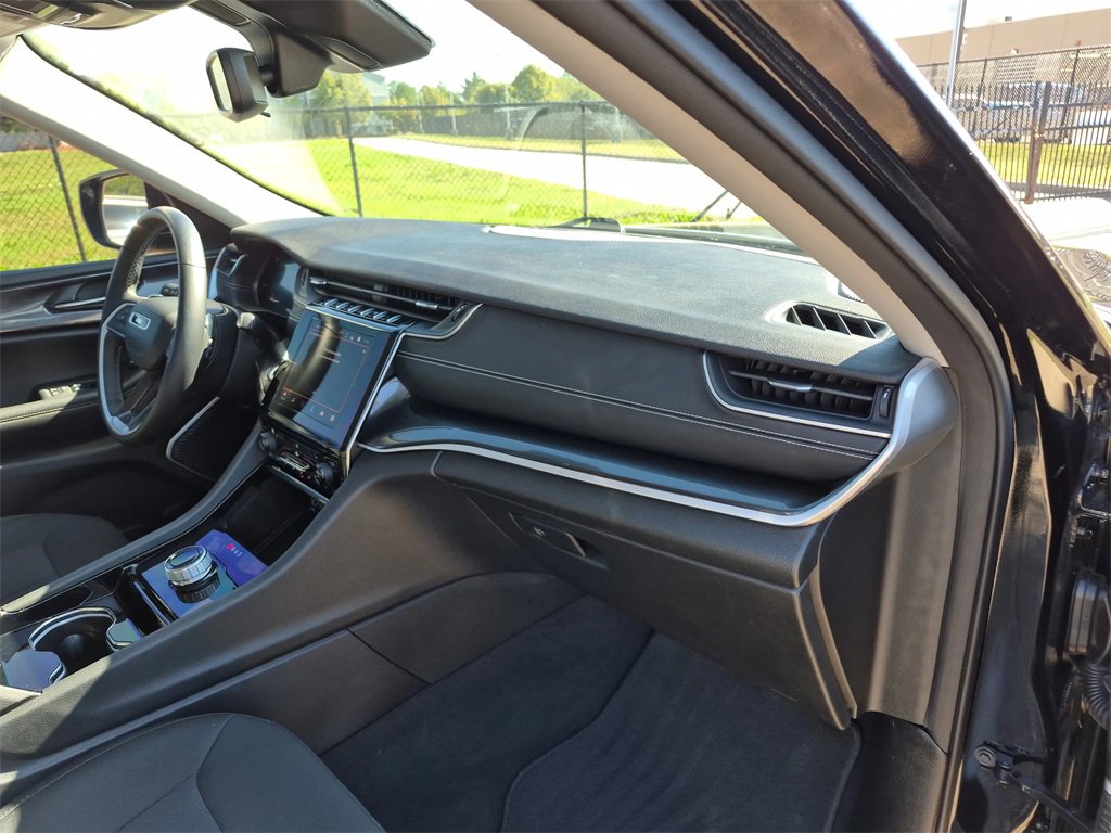 Used 2022 Jeep Grand Cherokee L Laredo w/ Luxury Tech Group I image 62