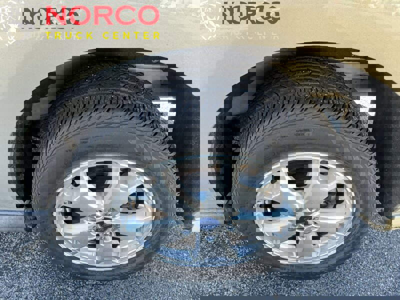 Used 2015 Ford Transit Connect XLT image 16