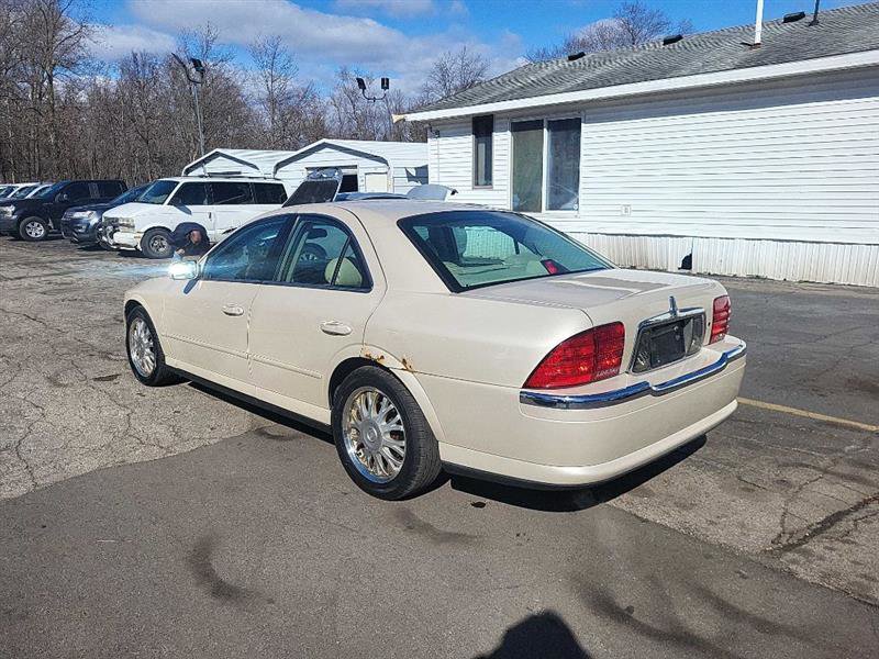 Used 2002 Lincoln LS image 2