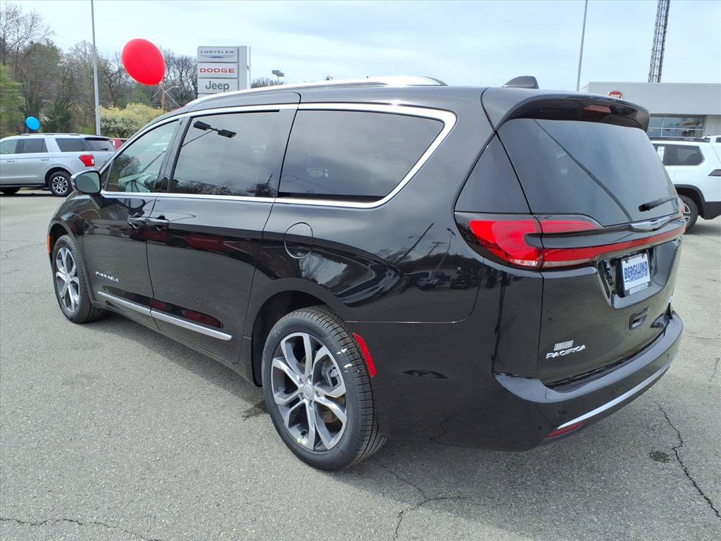 New 2026 Chrysler Pacifica Pinnacle AWD/4WD image 6