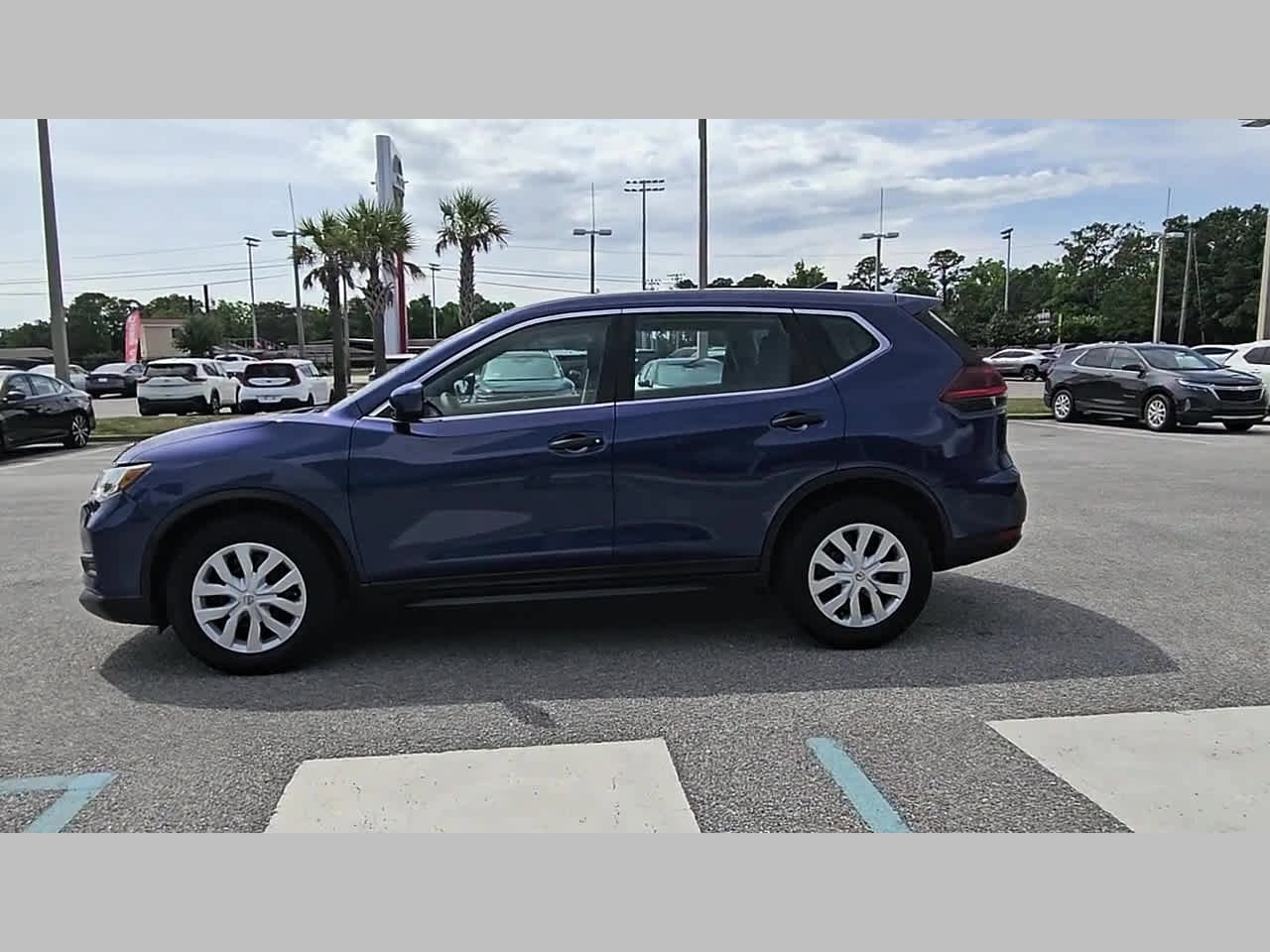 Used 2018 Nissan Rogue S FWD image 23