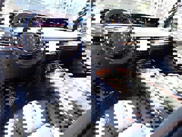 New 2025 Lincoln Navigator L Black Label image 18