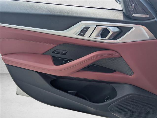 Used 2025 BMW i4 eDrive40 w/ Premium Package image 9