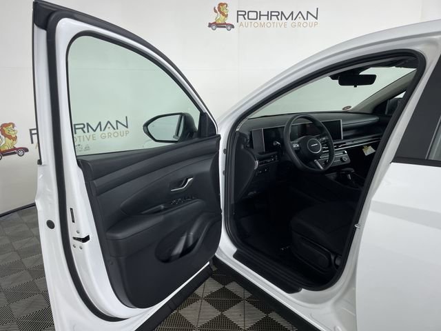 New 2026 Hyundai Tucson SE image 18