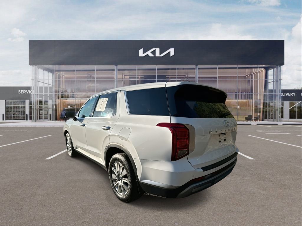 Used 2023 Hyundai Palisade SE w/ Cargo Package image 6