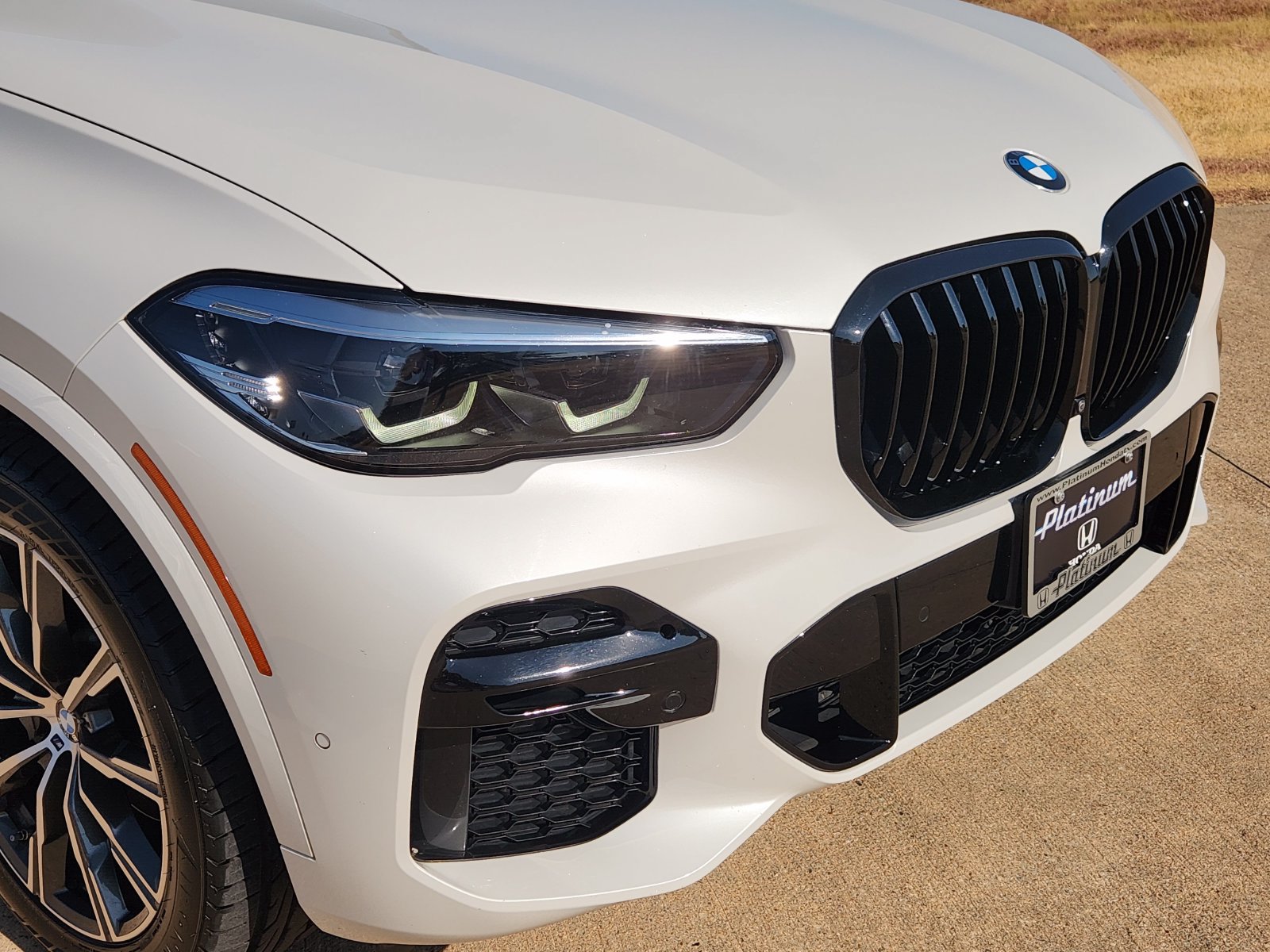 Used 2023 BMW X5 sDrive40i w/ M Sport Package RWD image 12
