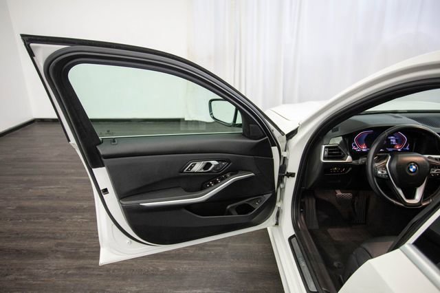 Used 2020 BMW 330i xDrive Sedan w/ Convenience Package image 16