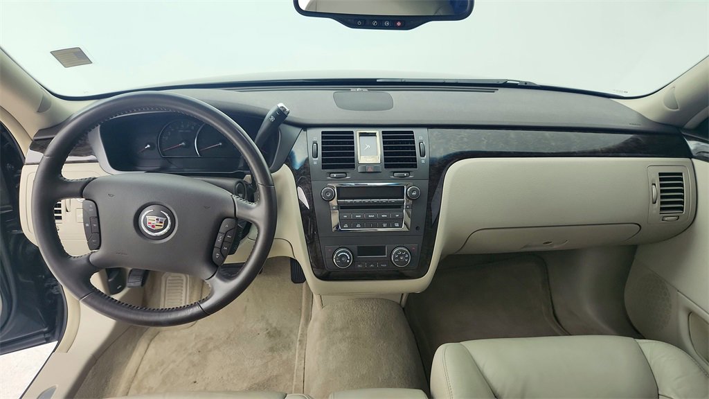 Used 2011 Cadillac DTS image 20