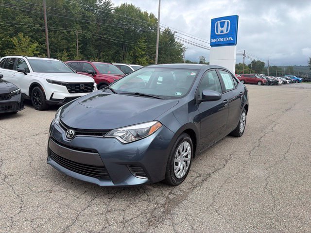 Used 2016 Toyota Corolla LE FWD image 2
