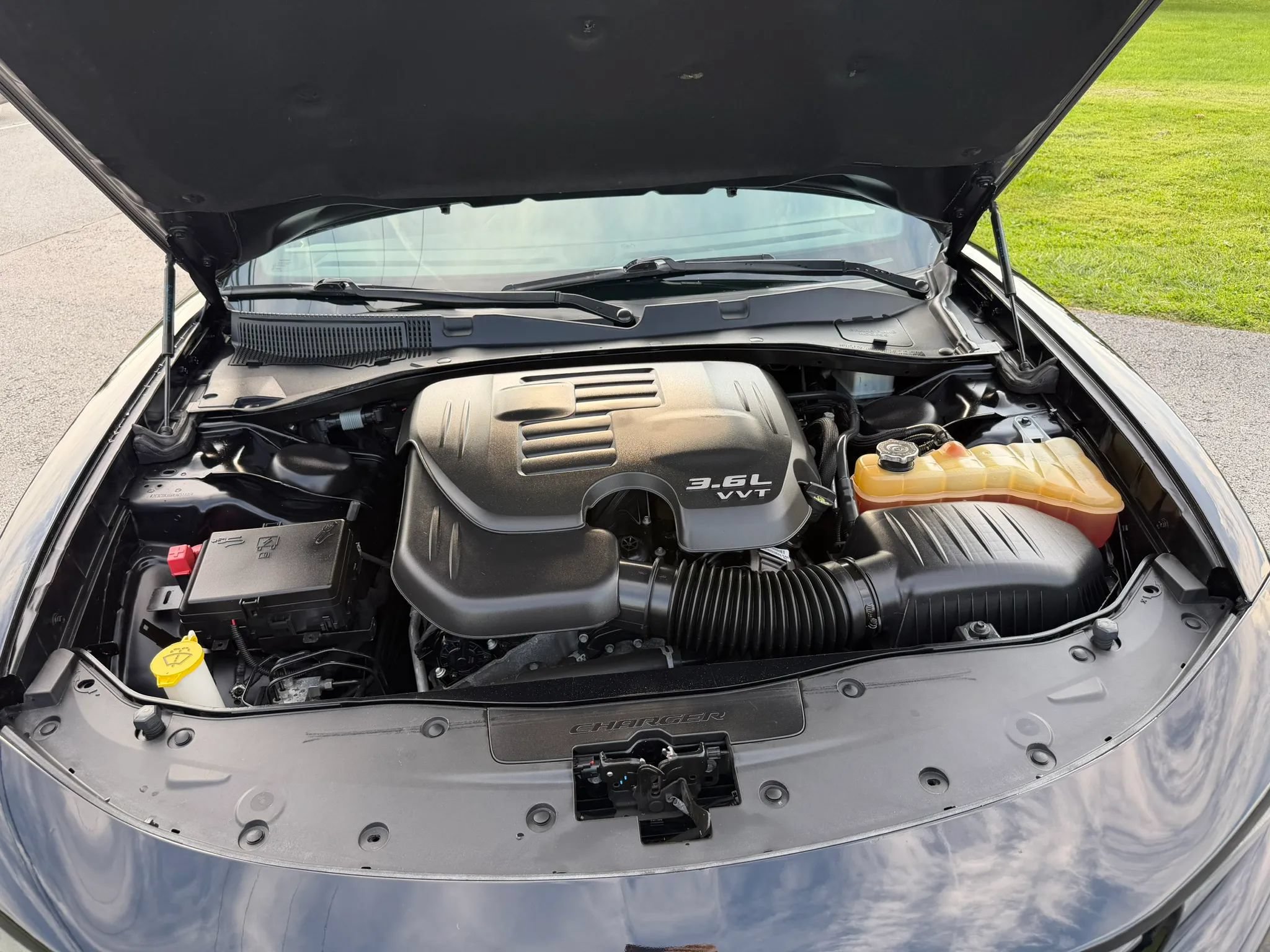 Used 2019 Dodge Charger SXT AWD/4WD image 54