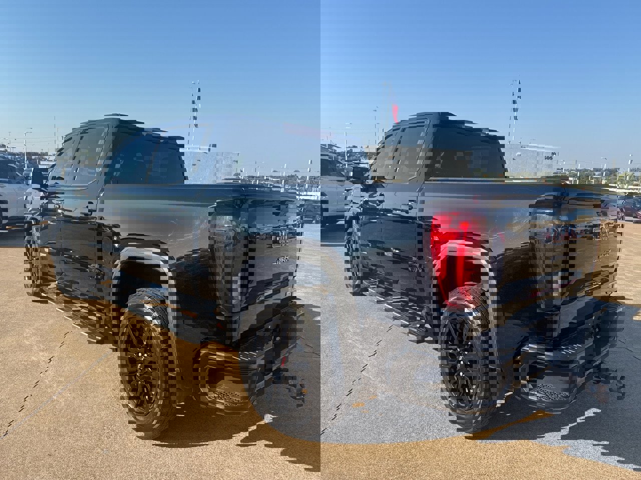 Used 2021 GMC Sierra 1500 Elevation image 5