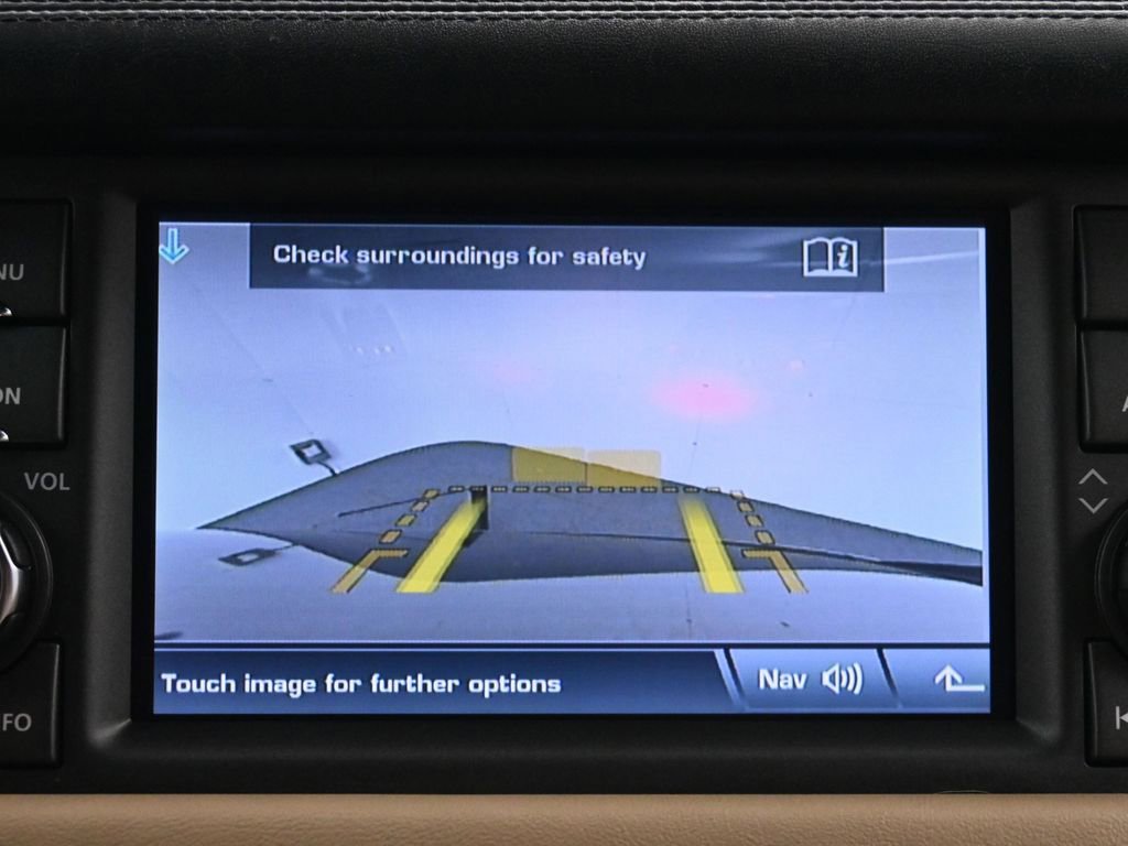 Used 2011 Land Rover Range Rover HSE LUX image 32