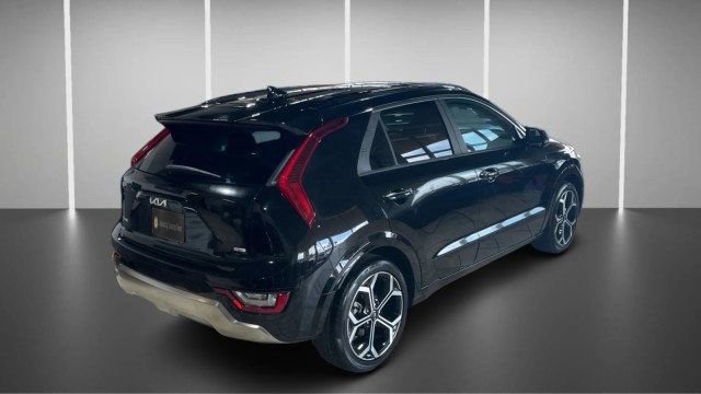 Used 2024 Kia Niro SX Touring FWD image 8