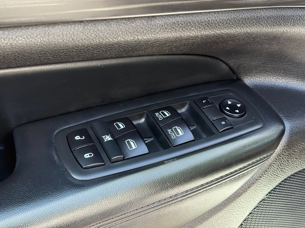 Used 2020 Jeep Grand Cherokee Laredo RWD image 34