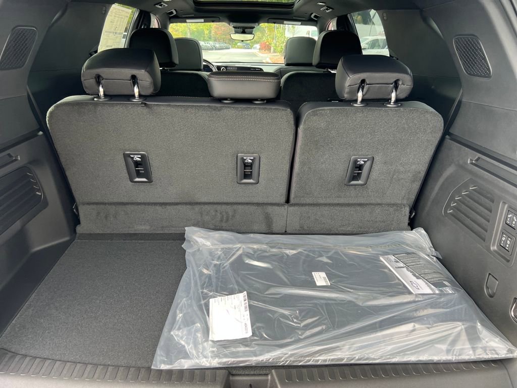 New 2026 Chevrolet Traverse High Country w/ LPO, Floor Liner Package image 28