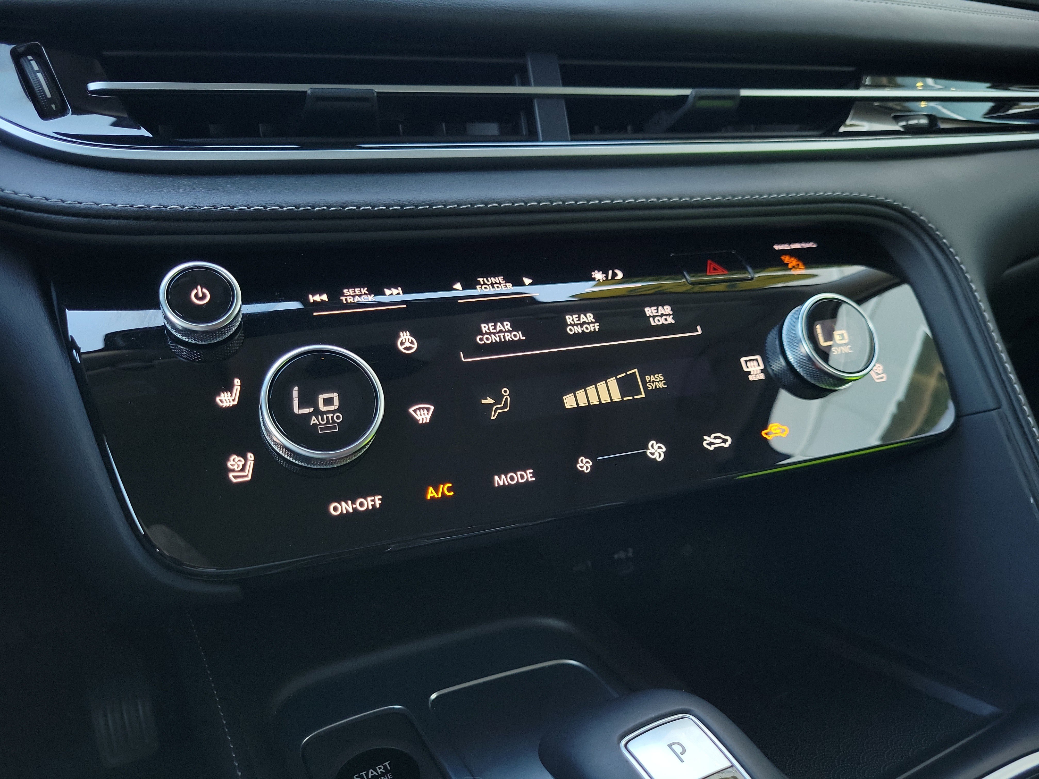 Certified 2026 INFINITI QX60 Luxe w/ Cargo Package image 25