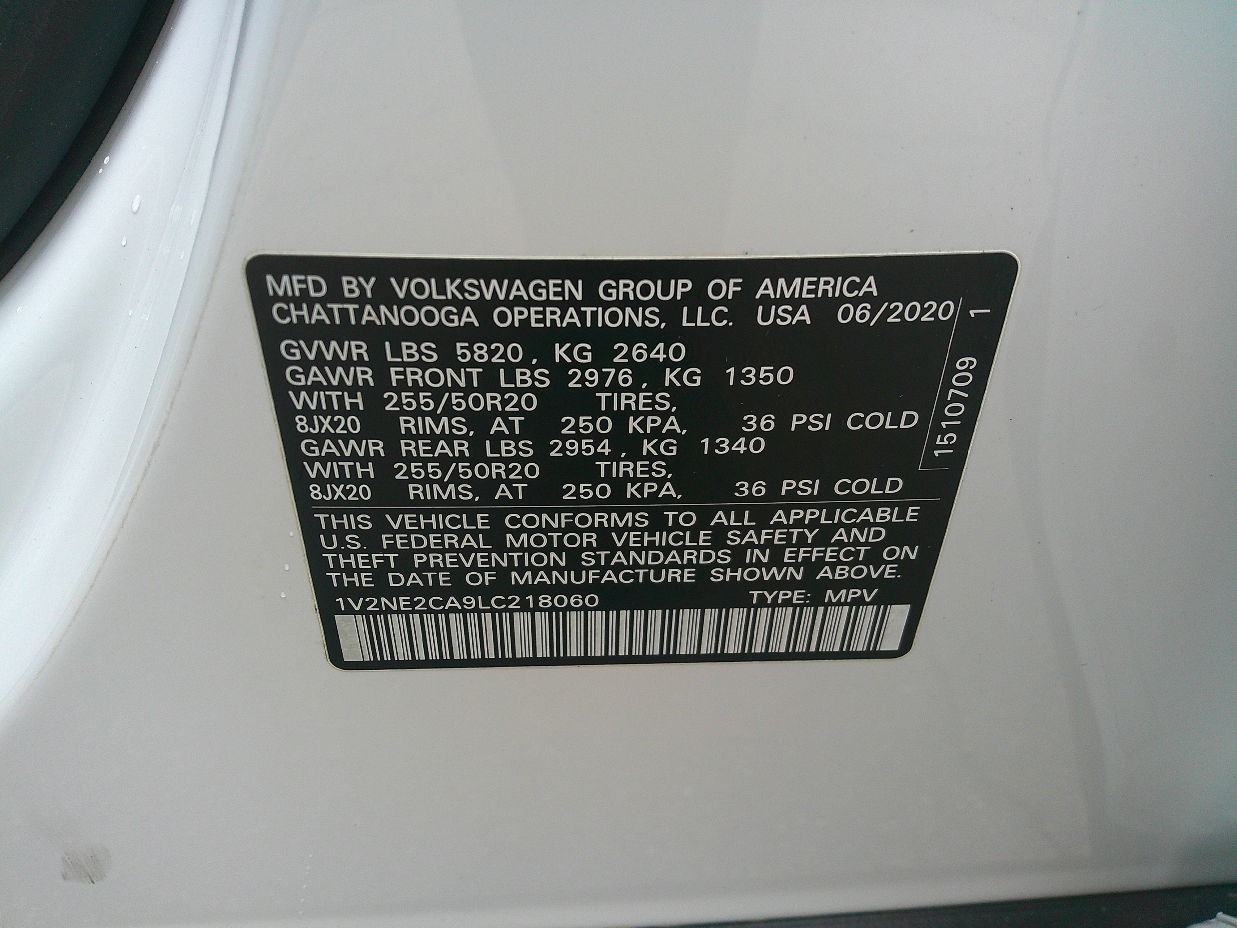 Used 2020 Volkswagen Atlas Cross Sport SEL Premium image 36