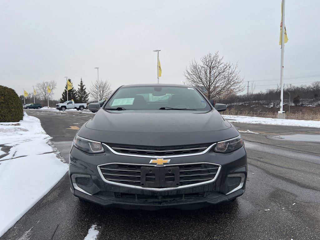 Used 2016 Chevrolet Malibu LT image 2