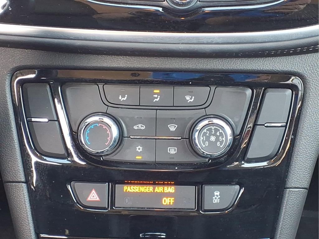 Used 2022 Buick Encore Preferred w/ Safety Package image 23