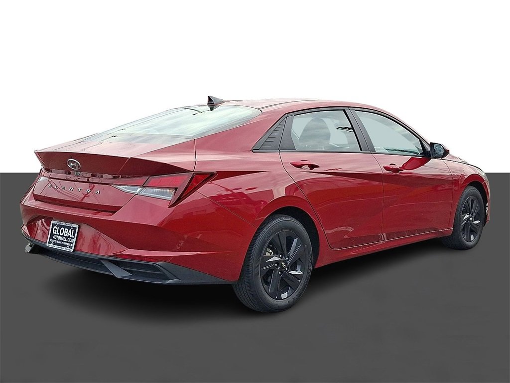 Used 2023 Hyundai Elantra SEL image 7