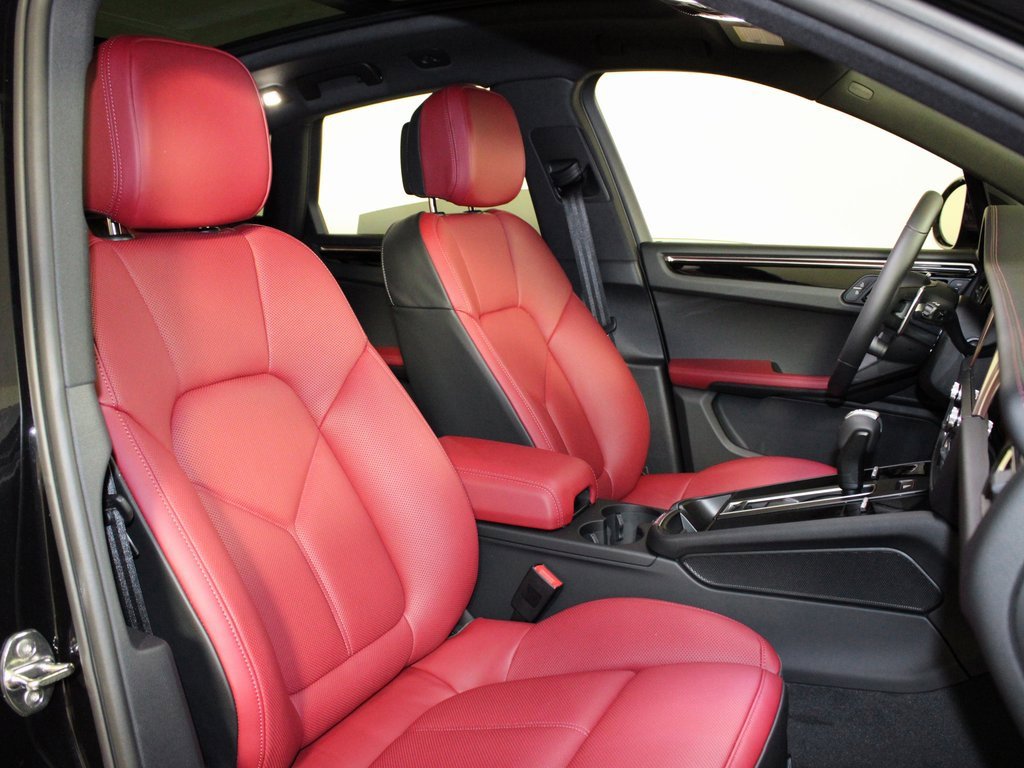 New 2026 Porsche Macan S image 38