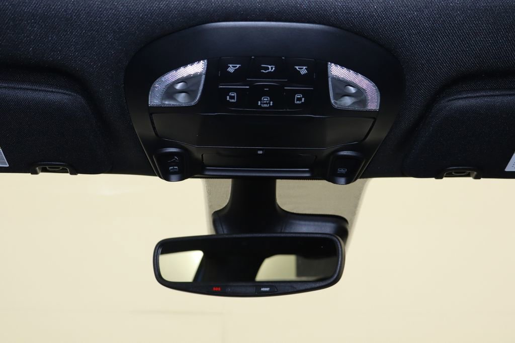 New 2026 Chrysler Pacifica Limited w/ Uconnect Theater Family Group image 26