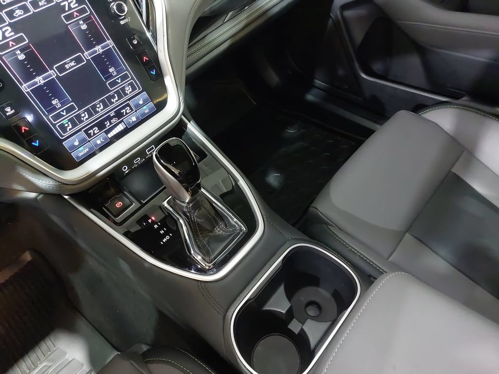 Certified 2024 Subaru Outback Onyx Edition AWD/4WD image 26