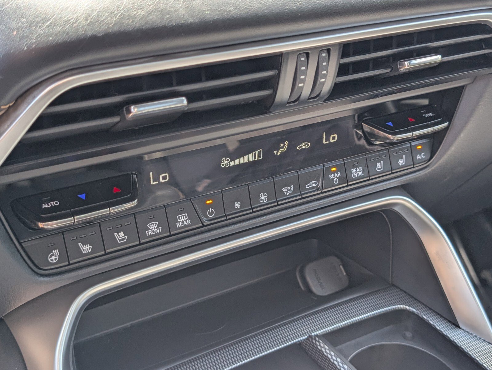 Used 2025 MAZDA CX-70 Plug-In Hybrid w/ Premium Plus image 24