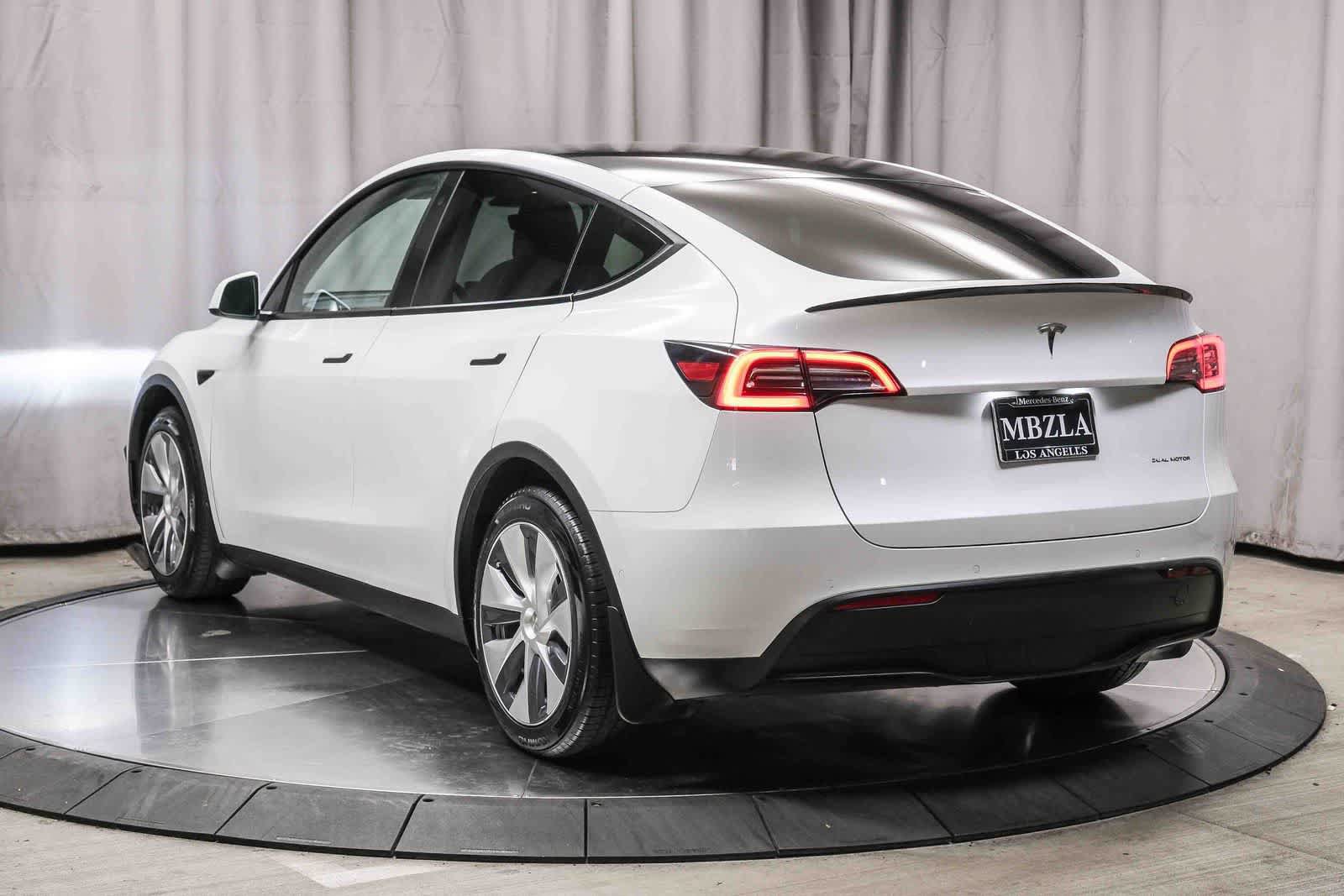 Used 2022 Tesla Model Y Long Range AWD/4WD video 2