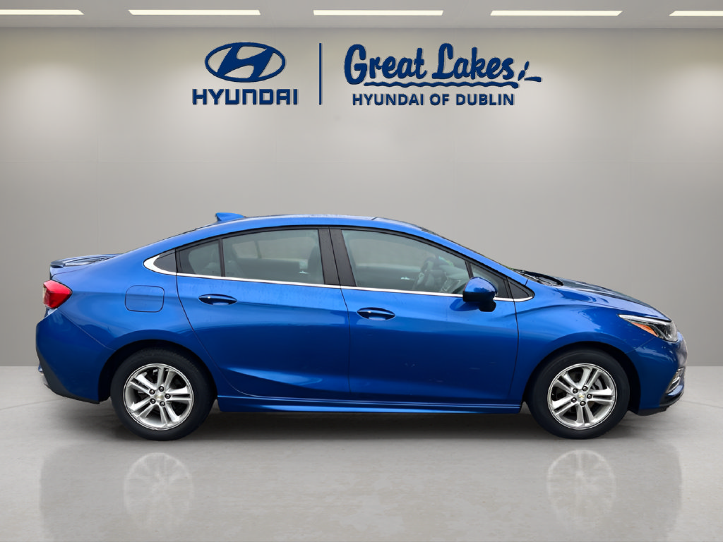 Used 2018 Chevrolet Cruze LT w/ Convenience Package FWD image 6