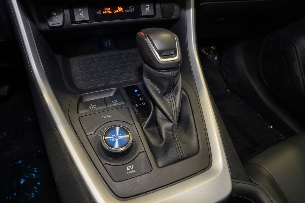 Used 2023 Toyota RAV4 XSE image 17