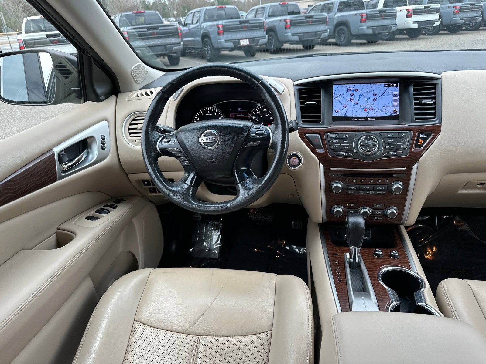 Used 2018 Nissan Pathfinder Platinum image 25