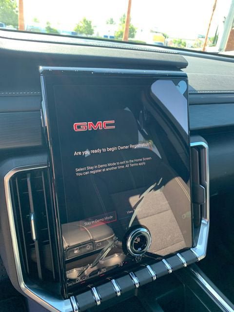 New 2026 GMC Acadia Elevation AWD/4WD image 18