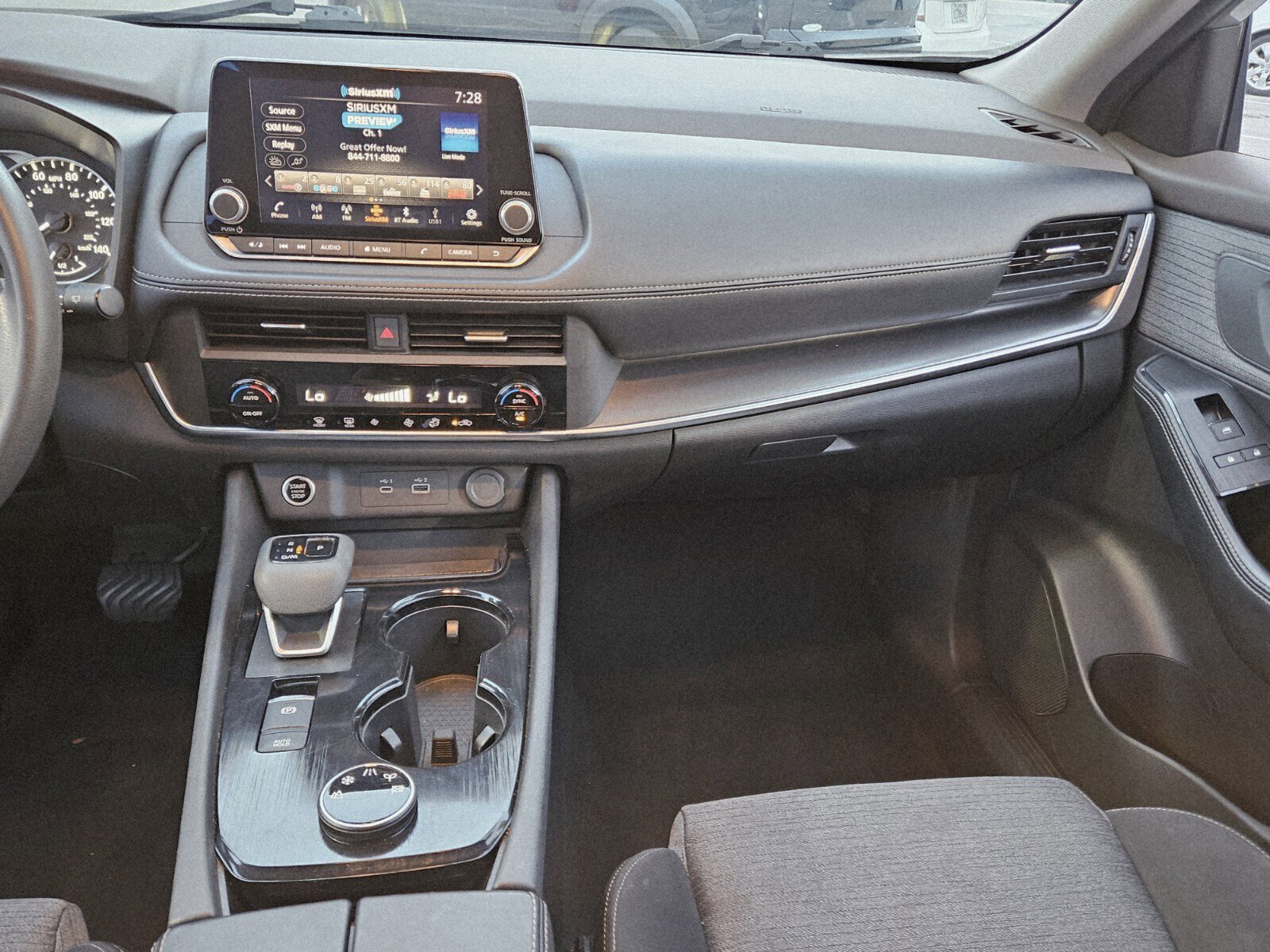 Used 2023 Nissan Rogue SV image 14