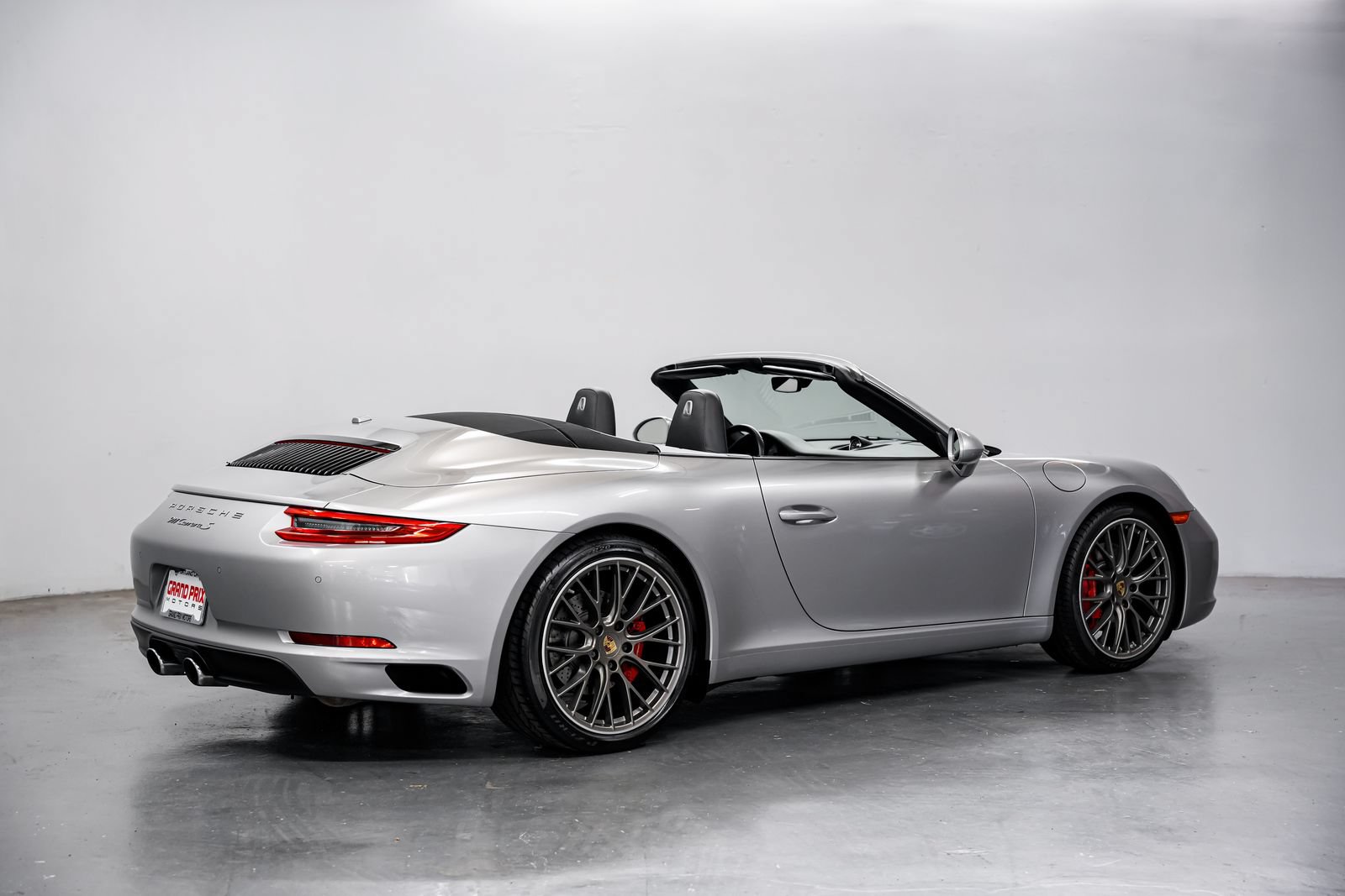 Used 2018 Porsche 911 Carrera S RWD image 3