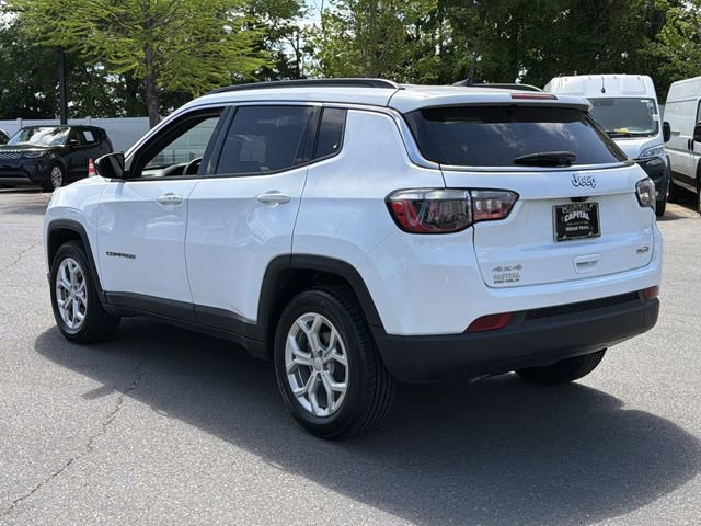 Used 2024 Jeep Compass Latitude image 11