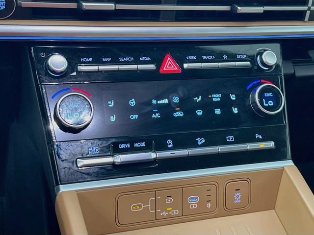 Used 2024 Hyundai Santa Fe Limited FWD image 17