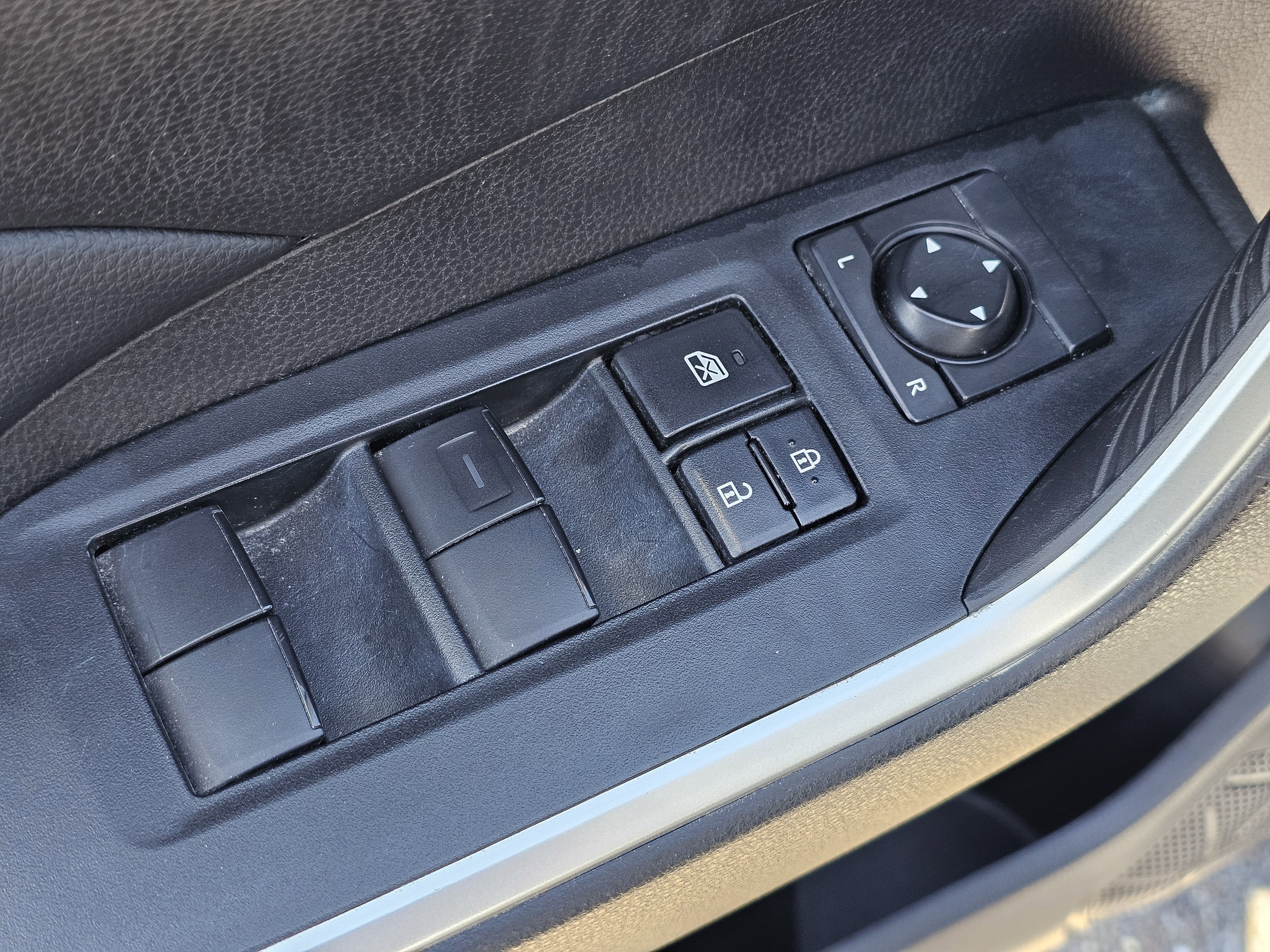 Used 2024 Toyota RAV4 LE image 16