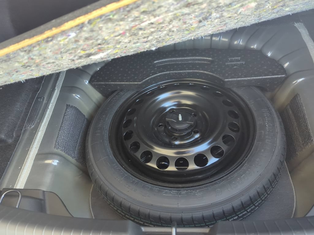 Used 2023 Chevrolet Malibu LT w/ LPO, Floor Liner Package FWD image 14