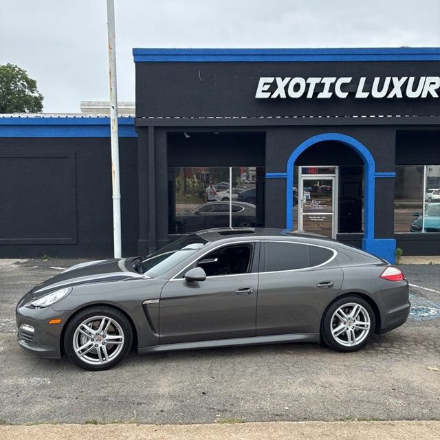 Used 2013 Porsche Panamera S RWD image 4