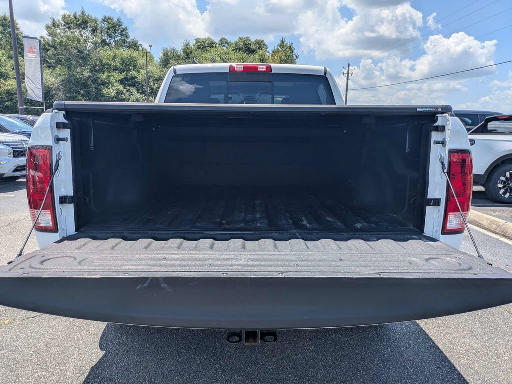 Used 2019 RAM 1500 Classic SLT w/ Luxury Group AWD/4WD image 12