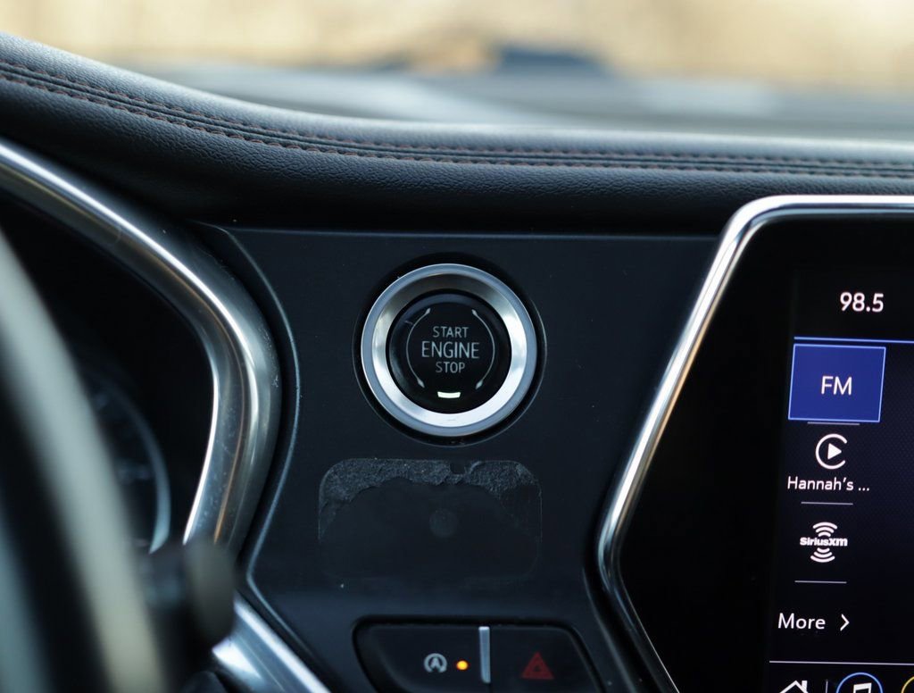 Used 2022 Chevrolet Blazer Premier w/ Enhanced Convenience Package AWD/4WD image 19