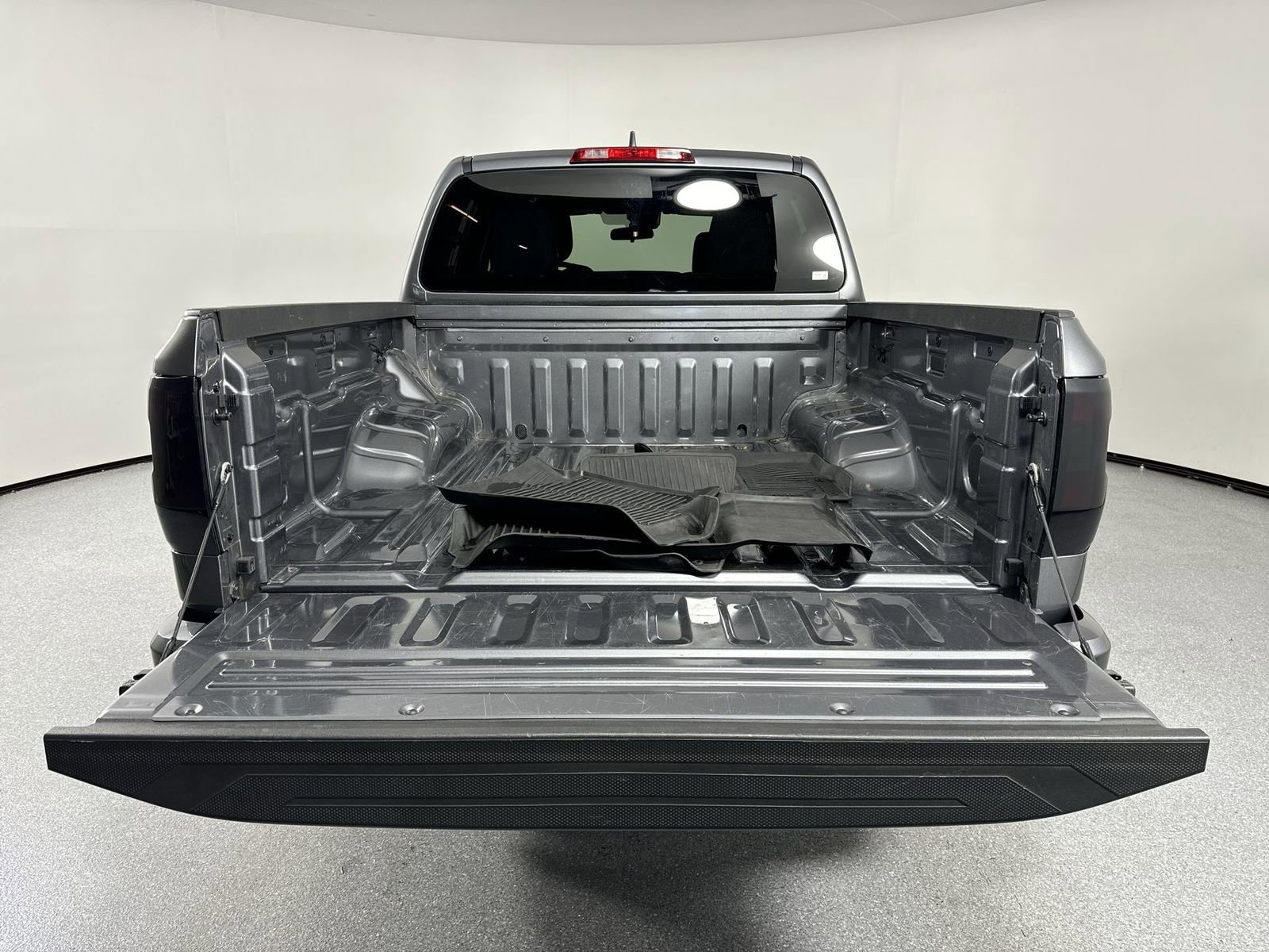 Certified 2023 Nissan Frontier SV w/ Midnight Edition Package image 36