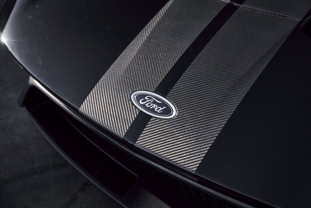 Used 2020 Ford GT Carbon Series image 8